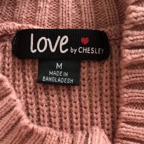 Love By Chesley Pink Sweater w/Shoulder Cut Outs Size Medium - Picture 2 of 3